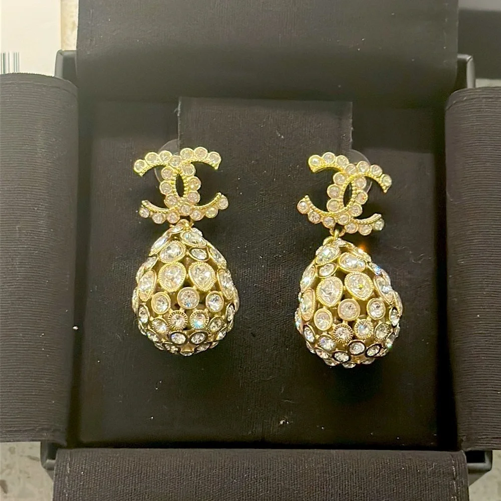 Full Set Chanel Strass CC earings with egg shape drop RARE